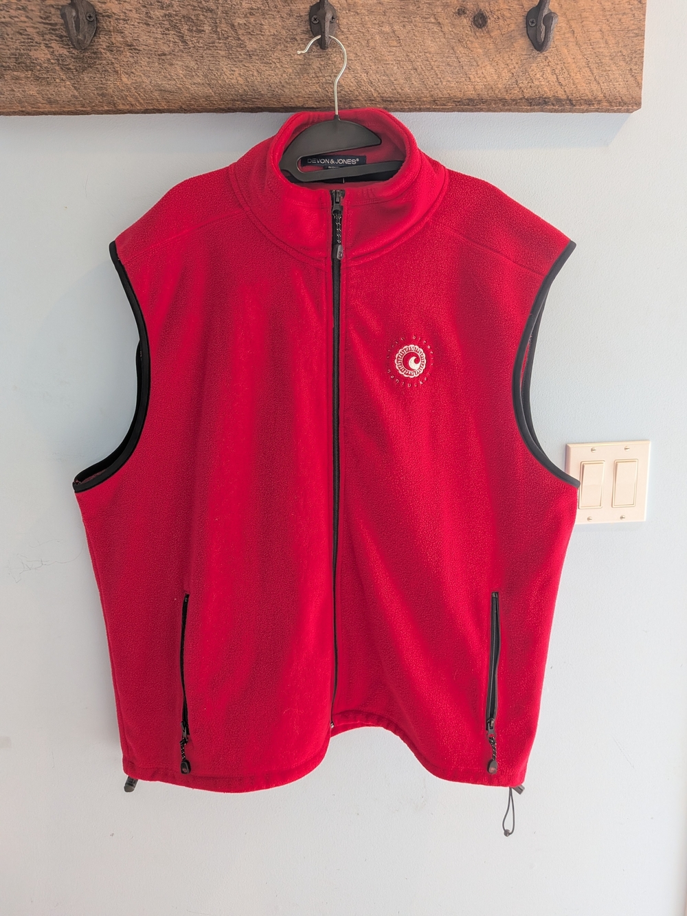 Men's Cisco Brewery - Red Full-Zip Fleece Vest